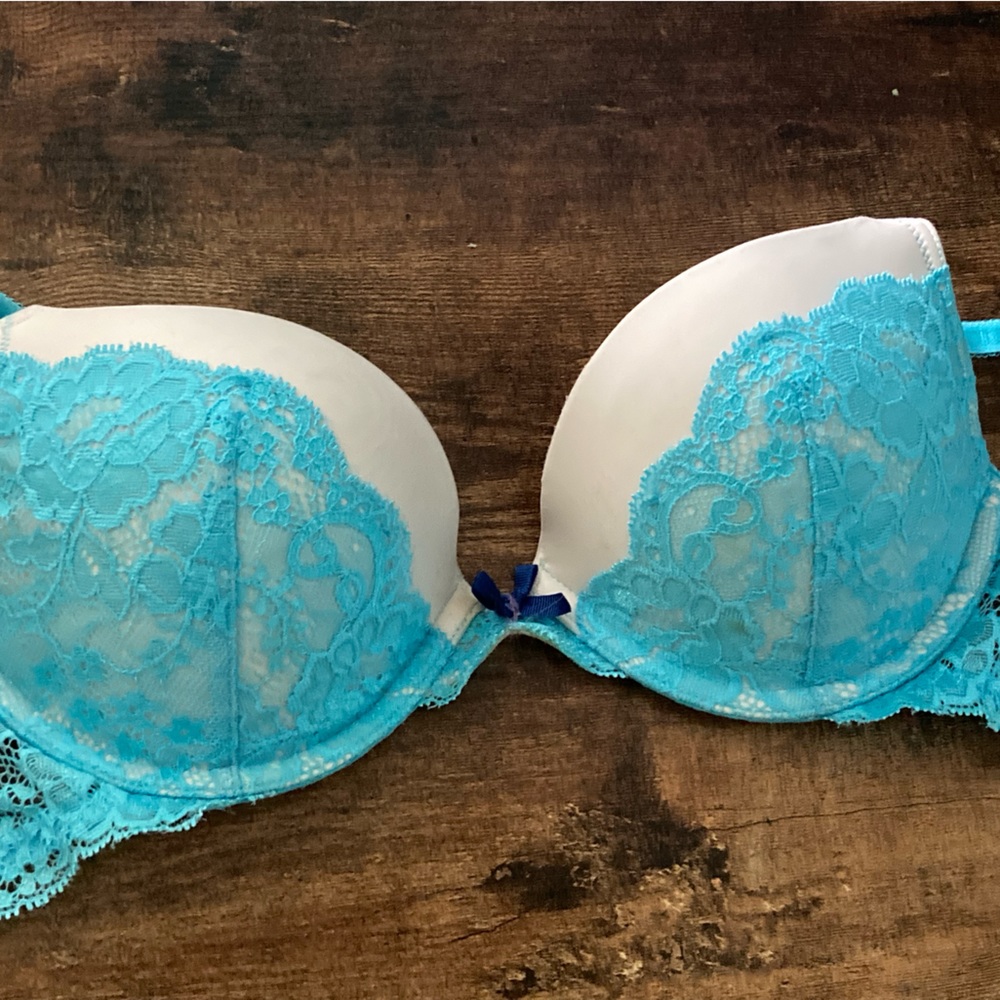 Victoria secret blue lace bra 32C